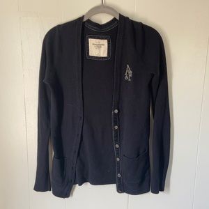 Black Abercrombie & Fitch sweater
